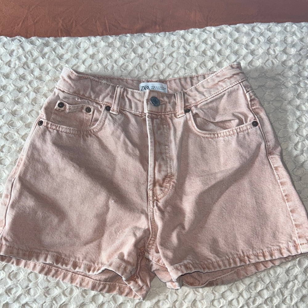 Zara jean short. Light pink! Size 4. Denim high rise